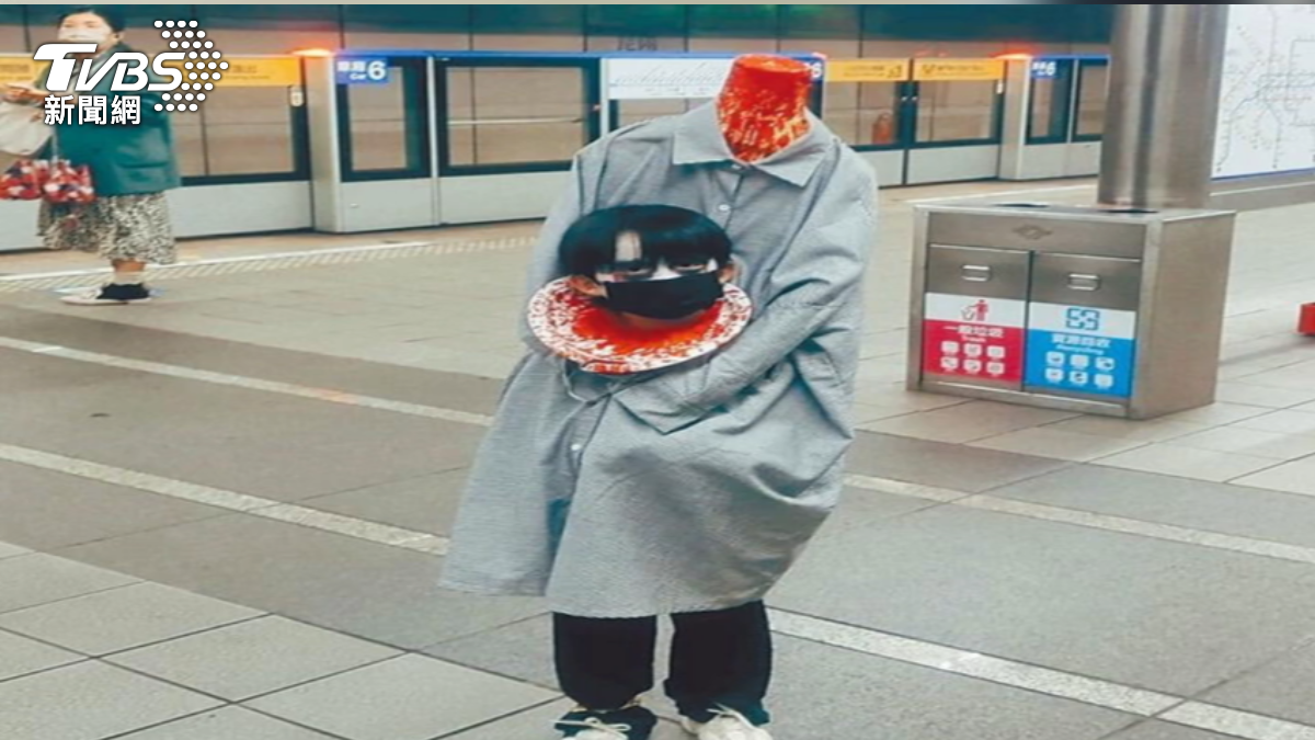Taipei mayor warns on metro costumes (TVBS News)