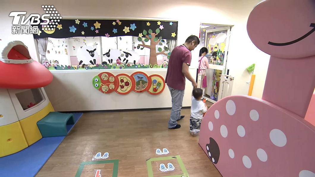 Teachers union opposes surveillance plan (TVBS News)