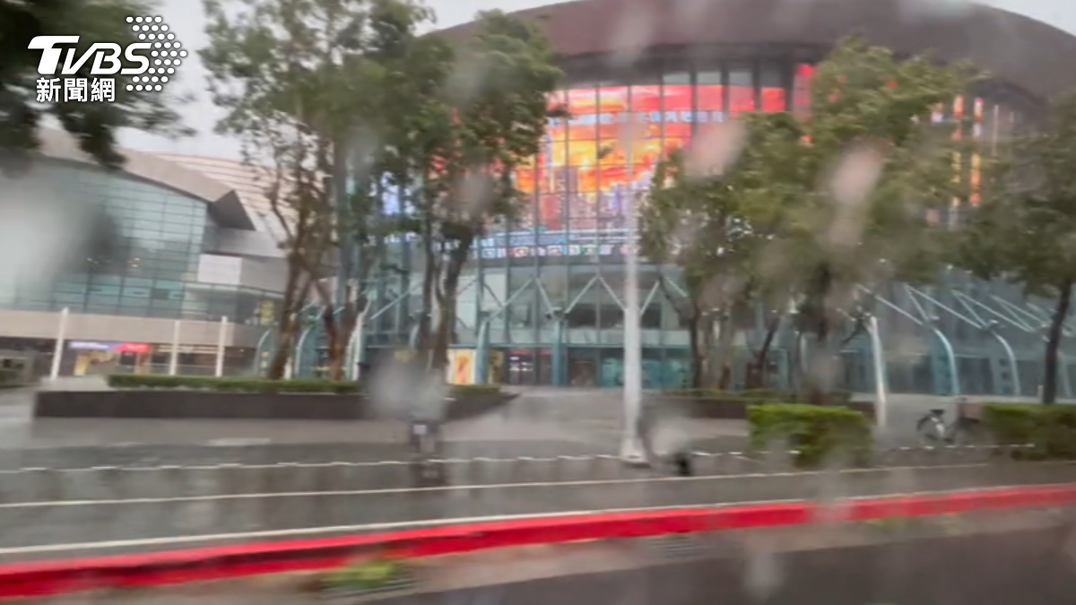 Taipei councilors seek clearer typhoon closure guidelines (TVBS News)