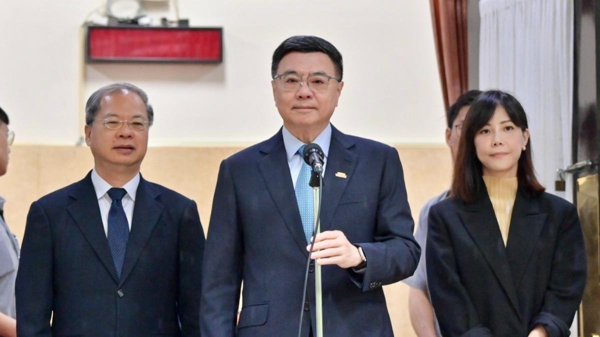 Taipei residents demand post-disaster leave policy (Courtesy of Executive Yuan)