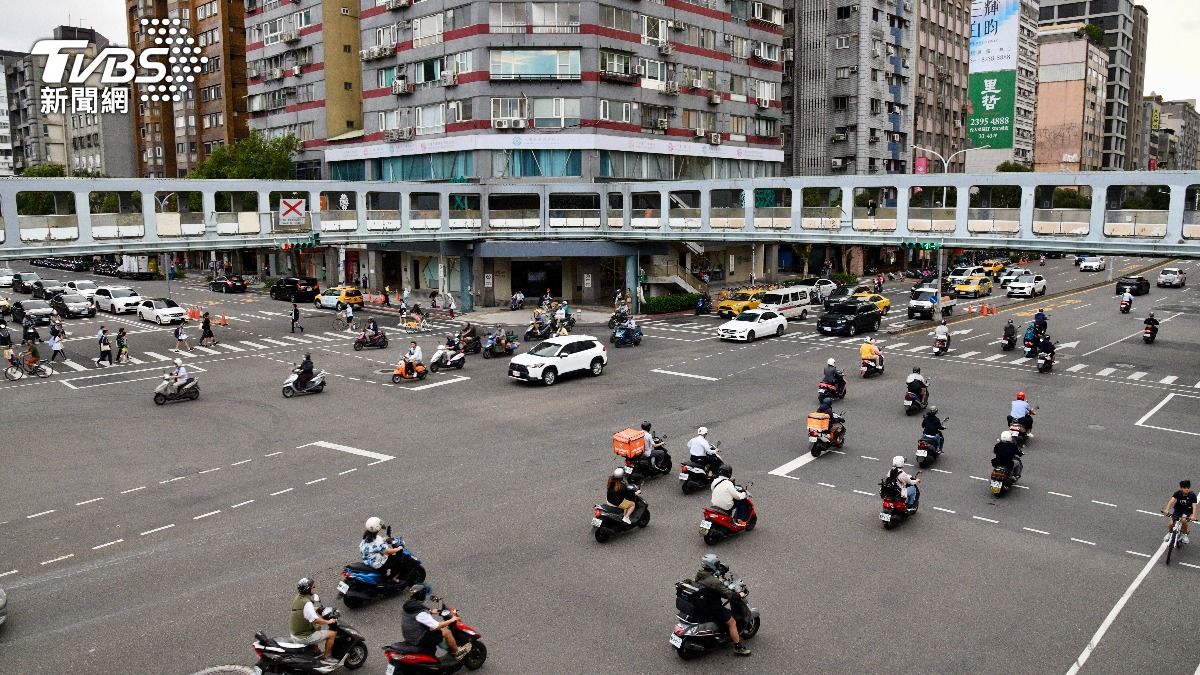 Taipei mayor defends bridge removal plan (TVBS News)