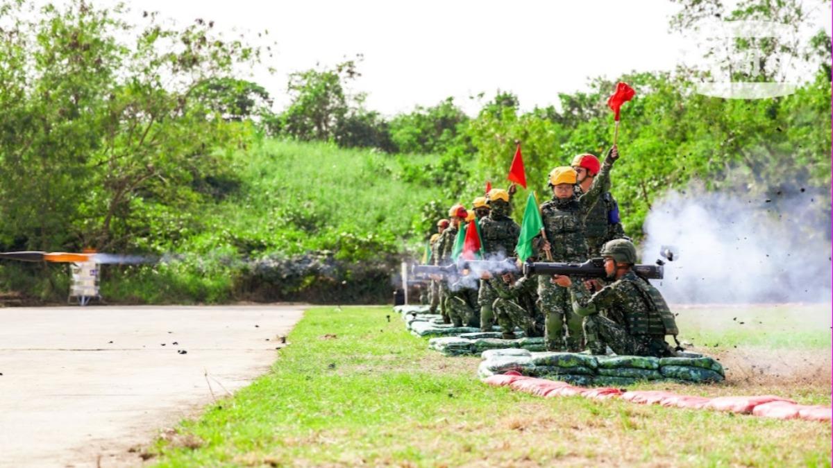 Defense ministry showed military plans (Courtesy of the MND)