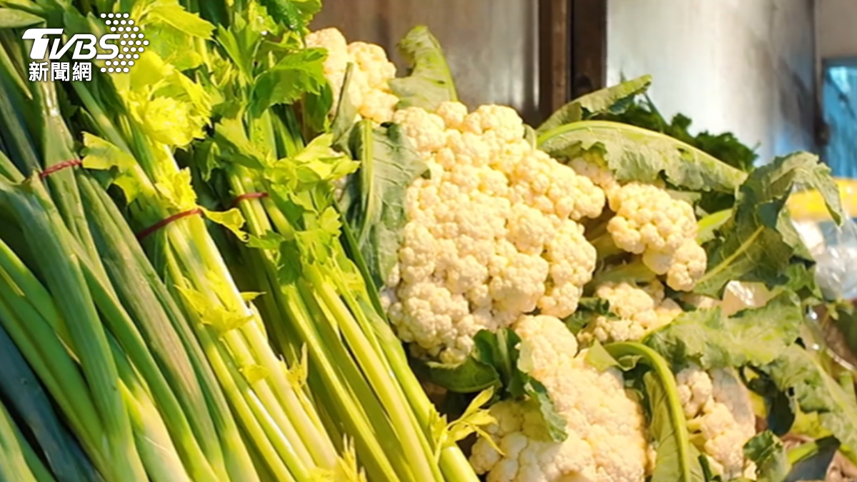 Taipei supermarkets to release 13 vegetables to cut prices (TVBS News)