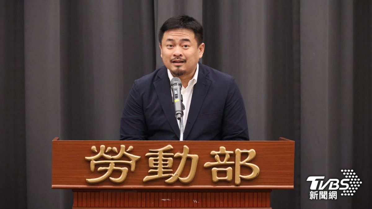 Labor minister warns of labor fund impact from new law (TVBS News)