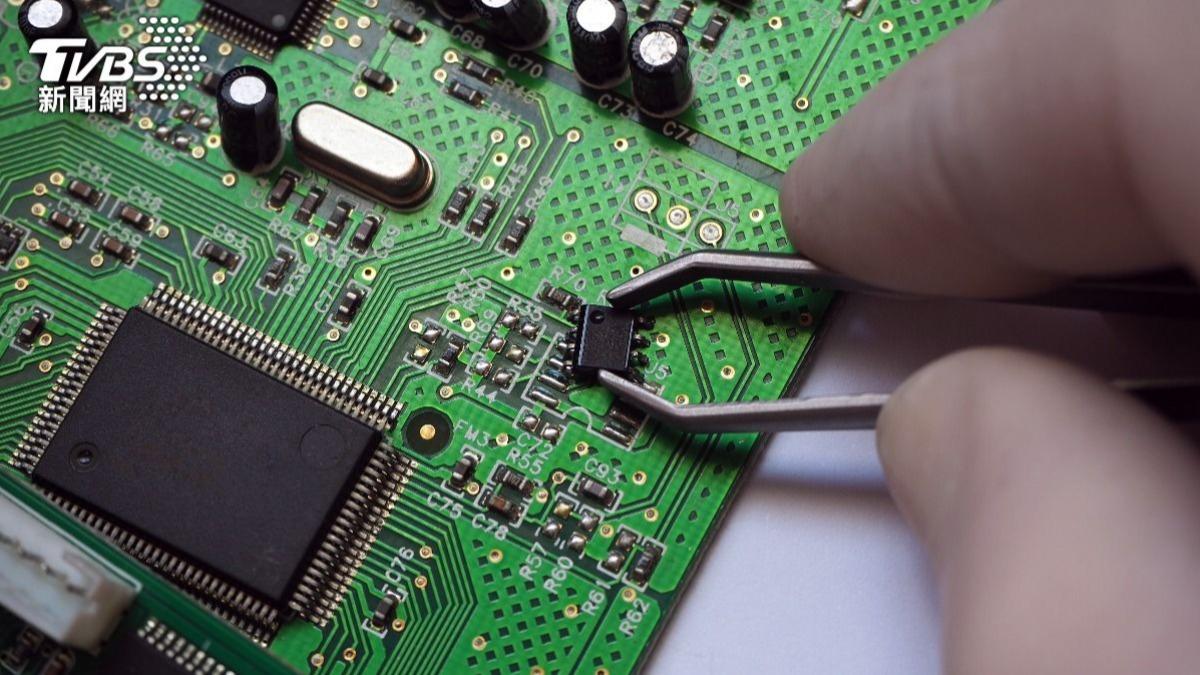 Taiwan overtakes S. Korea in chip market (Shutterstock)