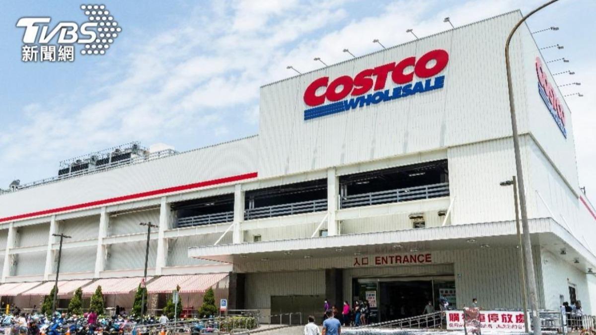 Costco updates website to say ’Lunar New Year’ (Shutterstock)