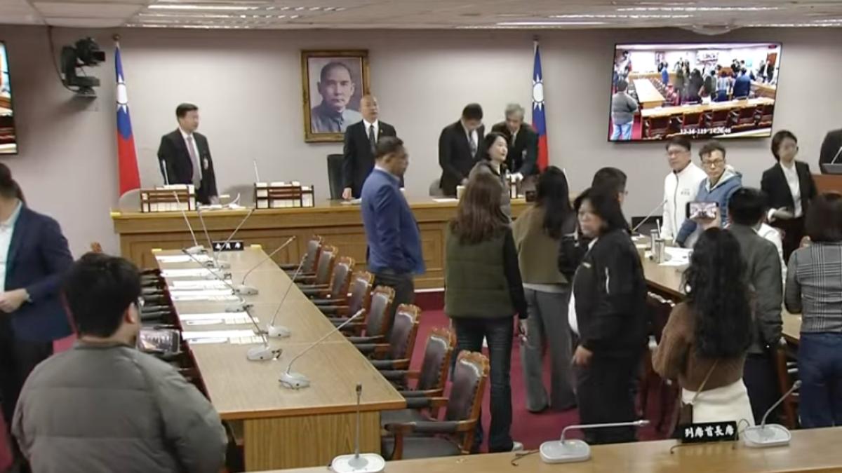 Taiwan committee approves shorter poll blackout period (TVBS News)