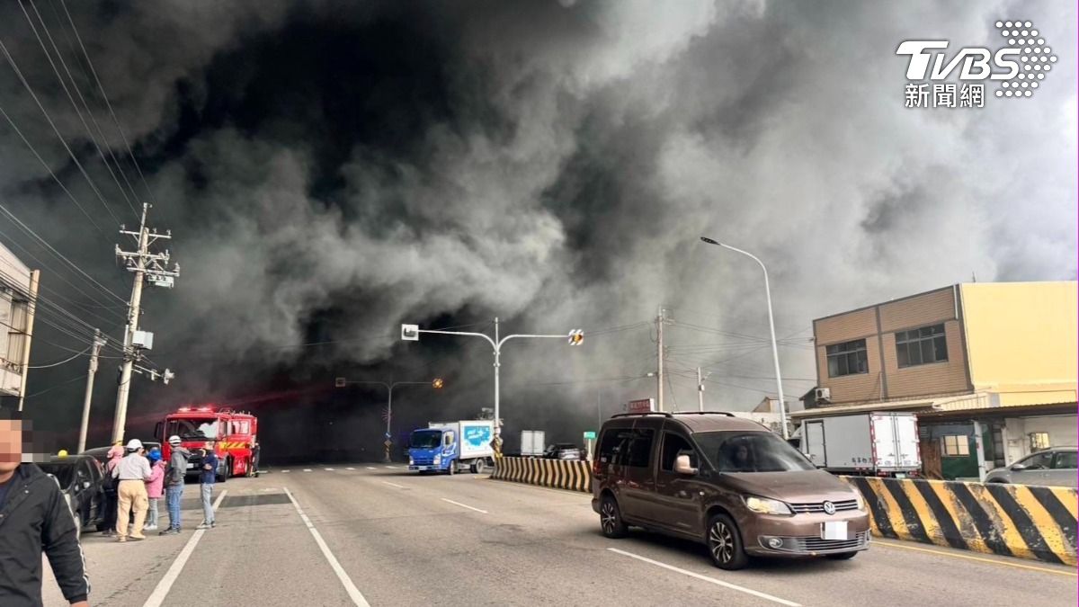 PX Mart and 13 others charged in deadly Taichung fire (TVBS News)