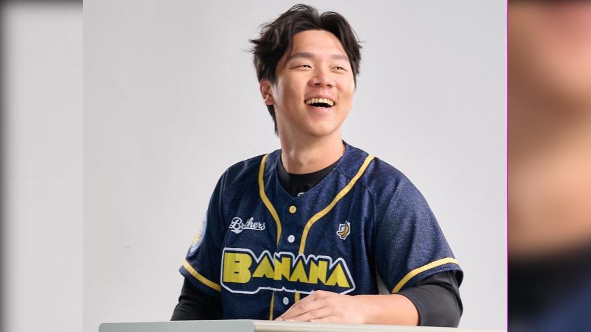 Chan Tzu-hsien stays with Chinatrust Brothers for 10th year (Courtesy of Chan’s Facebook)