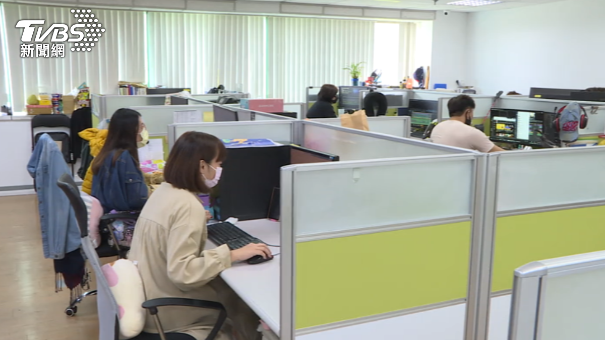 Taiwanese workers eye job changes (TVBS News)