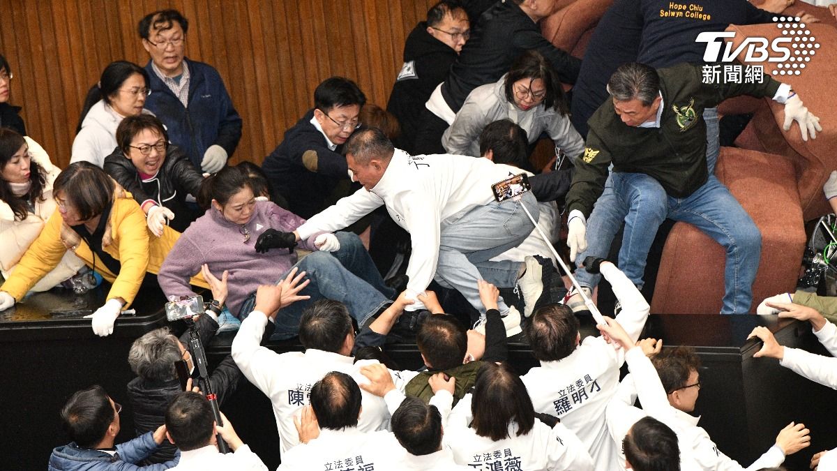 KMT condemns DPP’s chamber takeover (TVBS News)