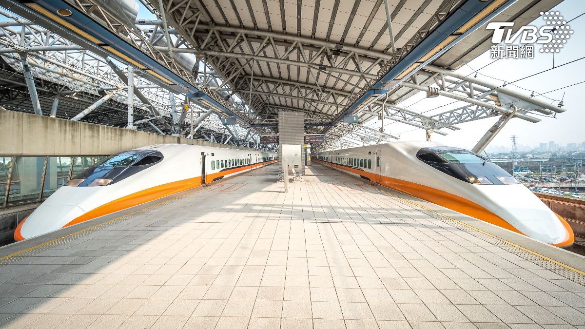 Taiwan High Speed Rail adds 12 trains for Lunar New Year (Shutterstock)