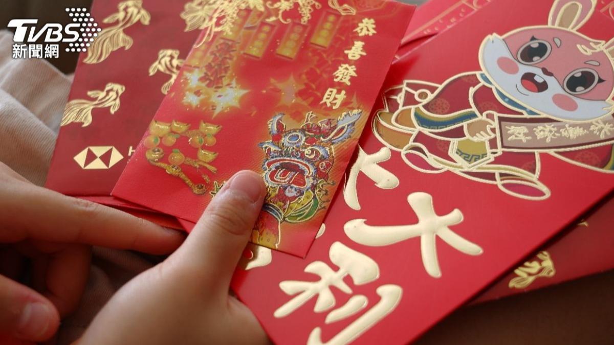 Average red envelope budget rises to NT$11,901 (Shutterstock)