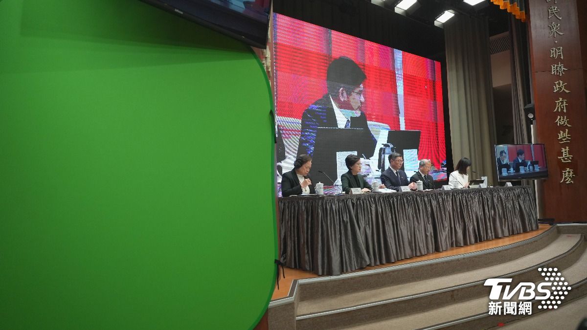 Budget cuts hinder access to info for deaf community (TVBS News)
