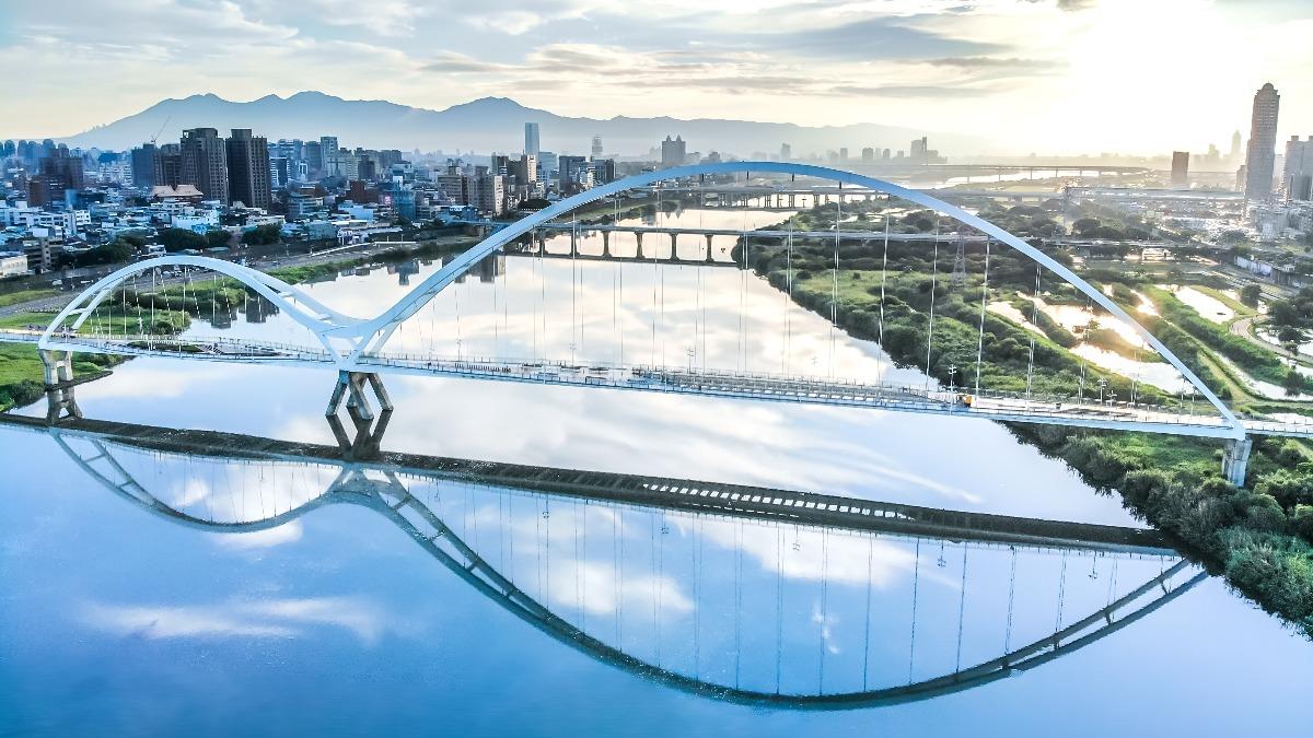 New Taipei’s Crescent Bridge set to reopen soon (Shutterstock)