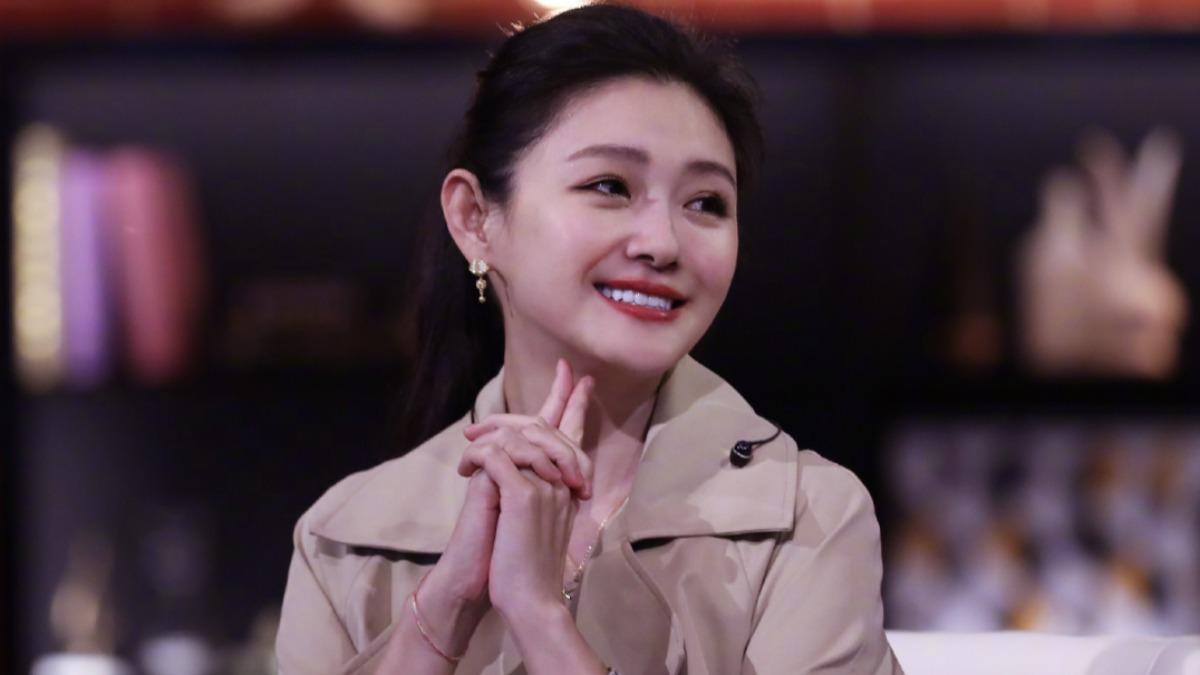 Dee Hsu honors sister’s burial wish (Courtesy of Weibo)