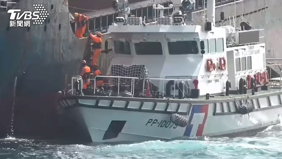 Tainan court detains ship captain