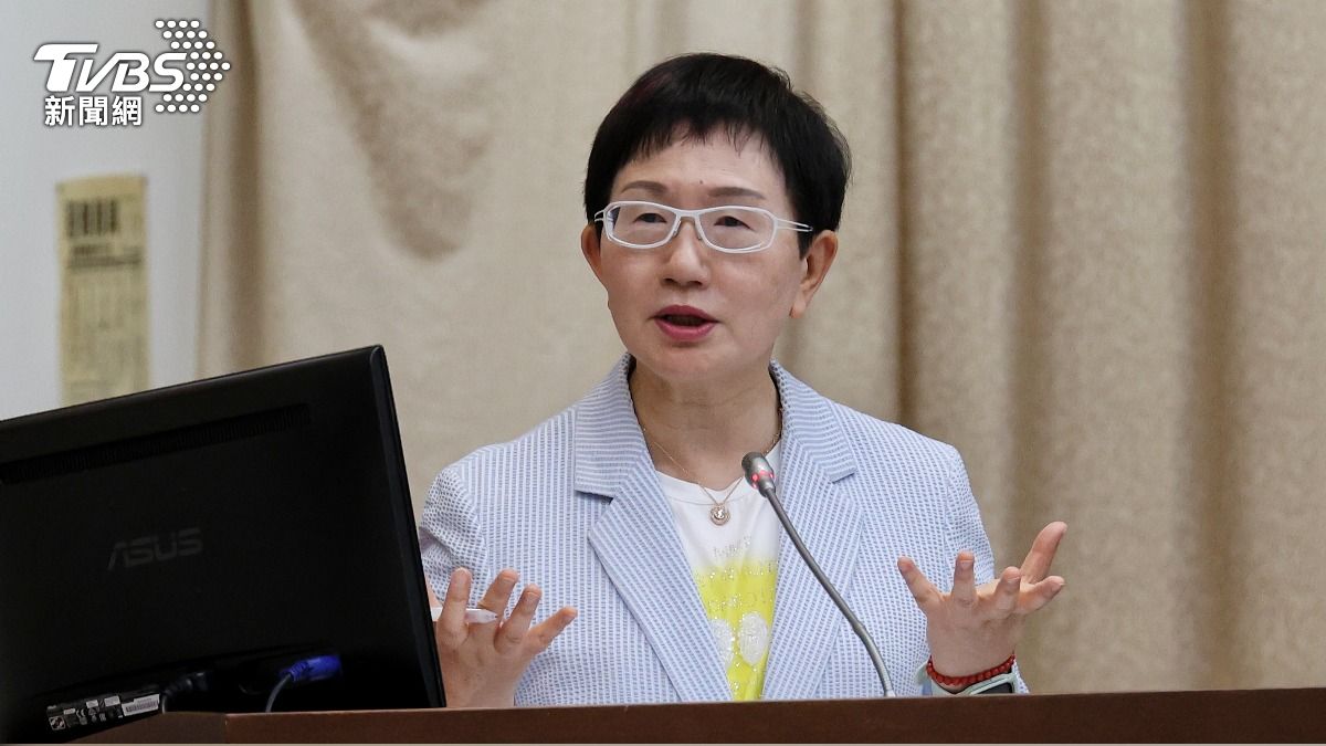 Finance minister addresses fund expansion amid market crash (TVBS News)