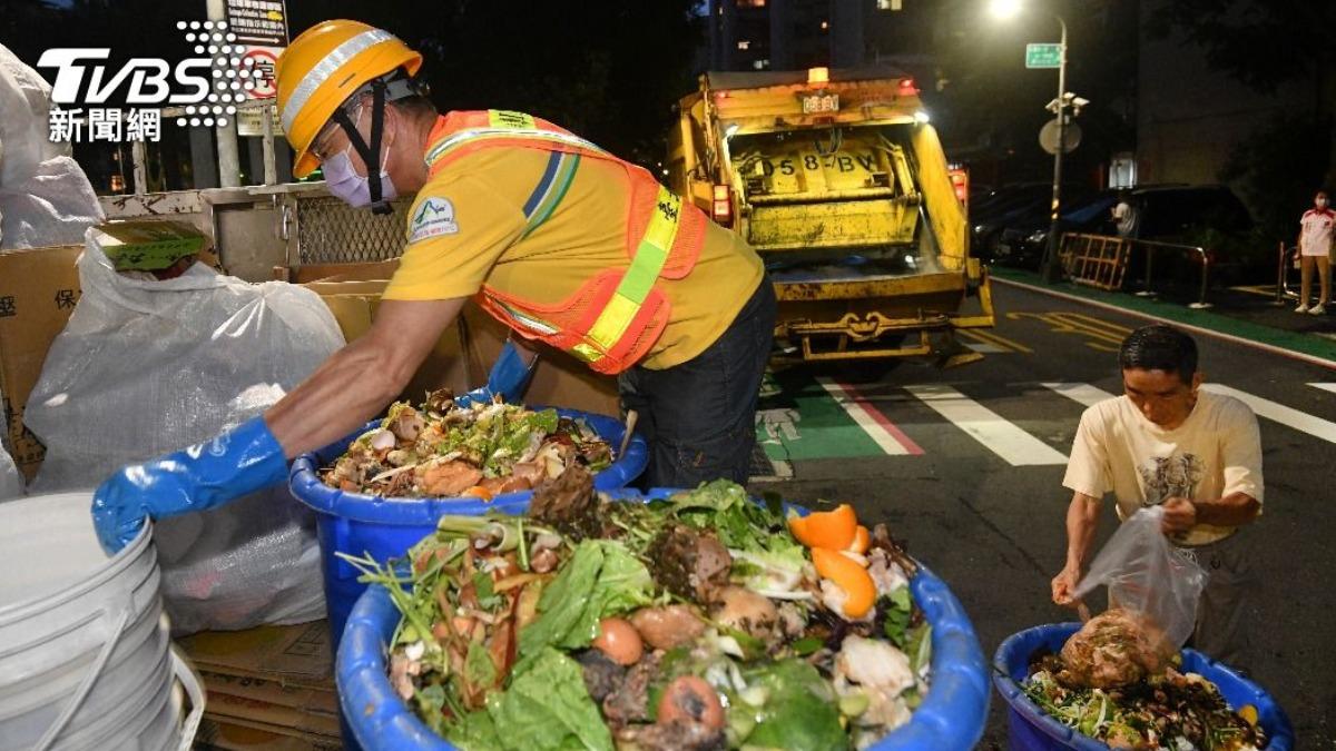 Taiwan pig farms face kitchen waste ban starting 2027 (TVBS News)