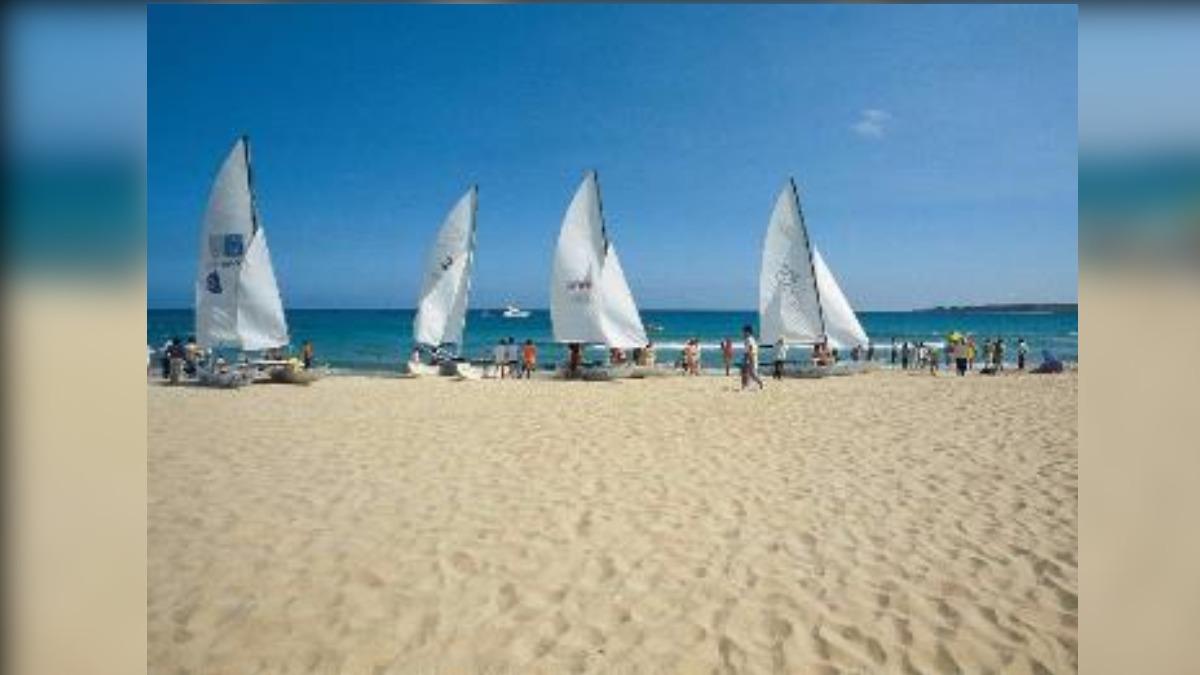 Kenting park revamps Nanwan Bay with uniform umbrellas (Courtesy of Kenting park)