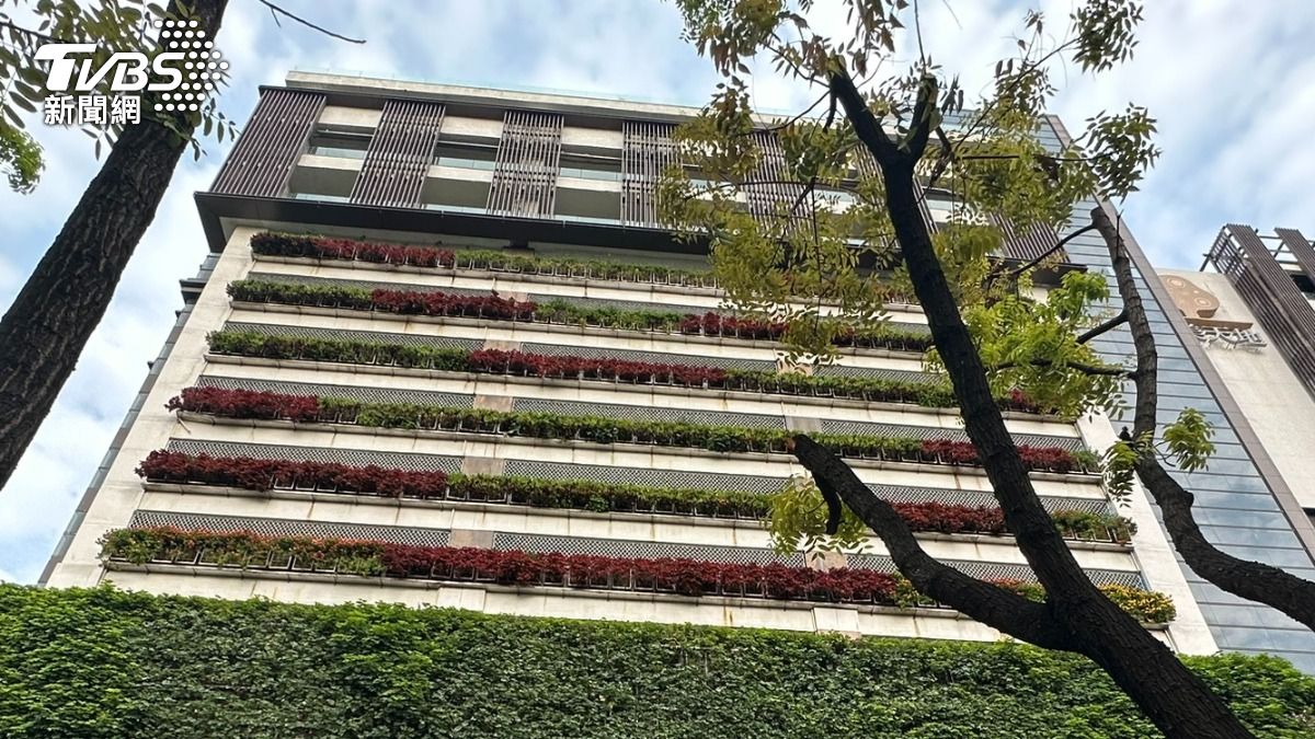 Mall tragedy prompts safety upgrades (TVBS News)