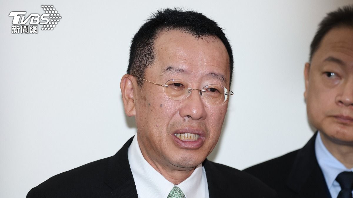 Defense minister stresses training focus (TVBS News)