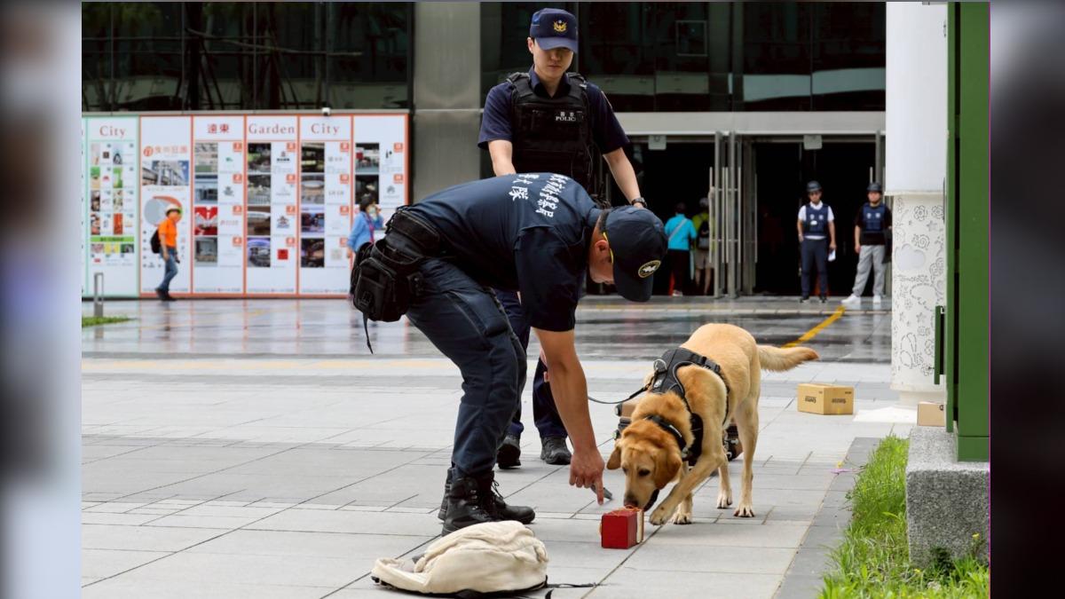 Robots and bomb dogs deployed in Taipei security exercise (Courtesy of Taipei & New Taipei City Gov’