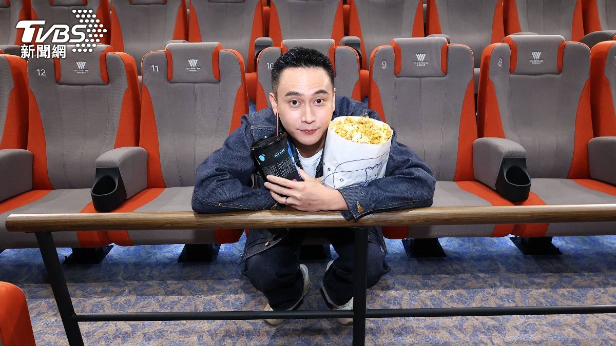 Liu Kuan-ting attends cinema opening (TVBS News)