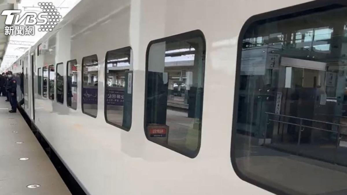 Minister urges masks for holiday travel (TVBS News)