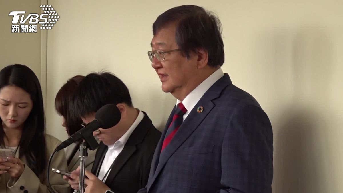 Health minister condemns NTNU coach (TVBS News)