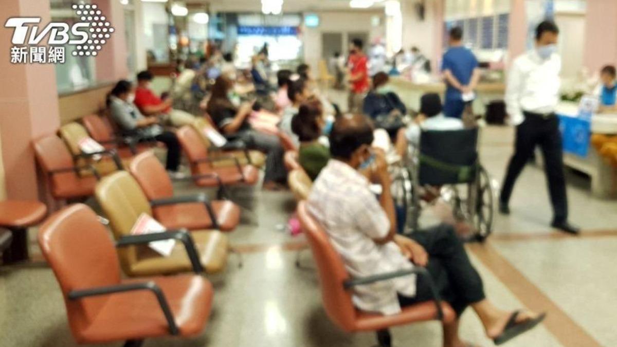 Taiwan faces emergency doctor shortage (Shuttertstock)