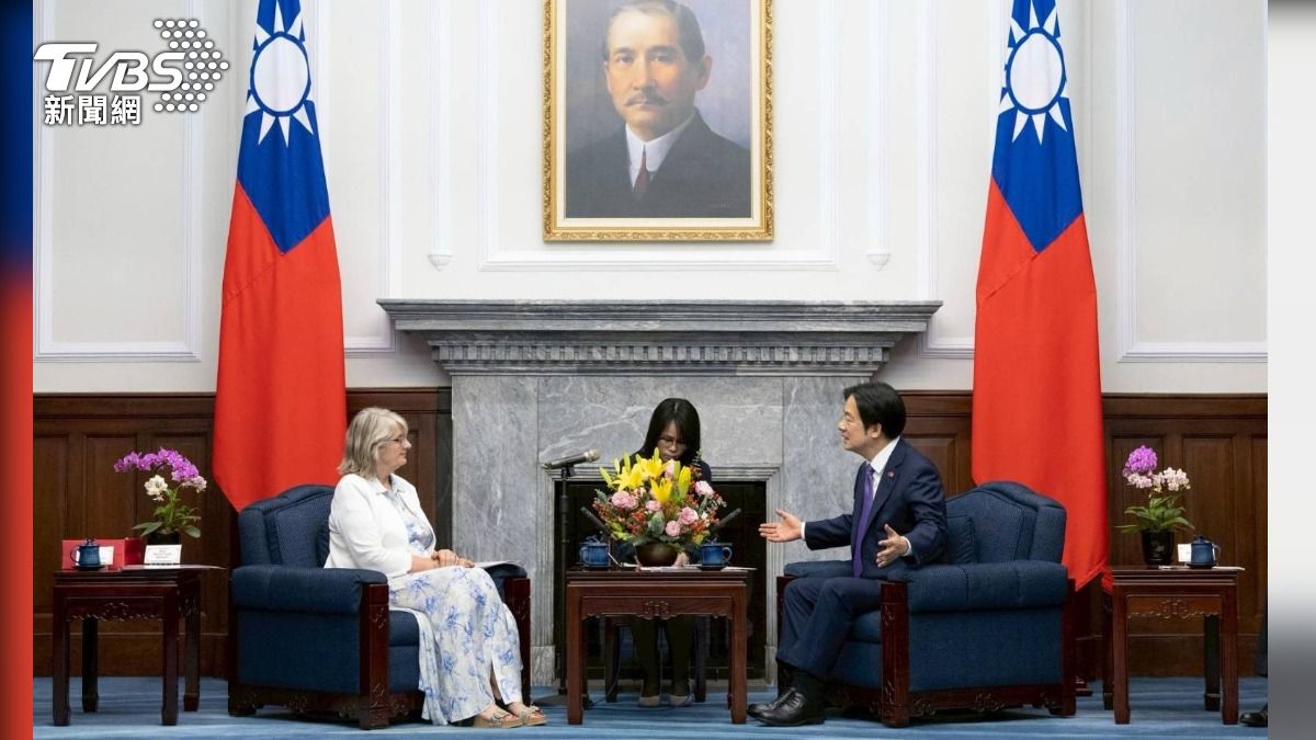Taiwan president hosts French National Assembly delegation (Courtesy of Presidential Office)