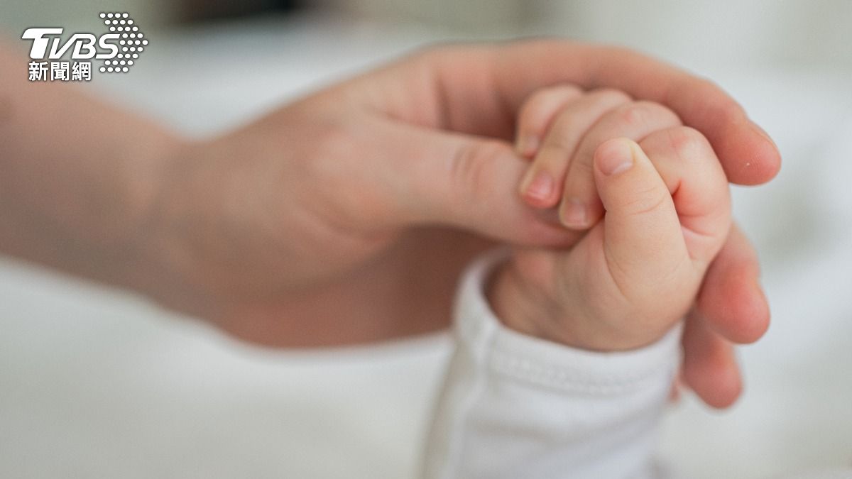 Taiwan CDC reports enterovirus deaths (Shutterstock)