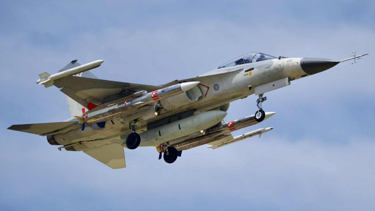 Taiwan debates $1.25T defense bill (Courtesy of IDF經國號’s Facebook)