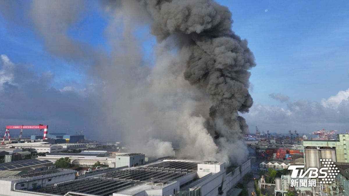Industrial fire triggers chemical exposure concerns in Taiwan (TVBS News)
