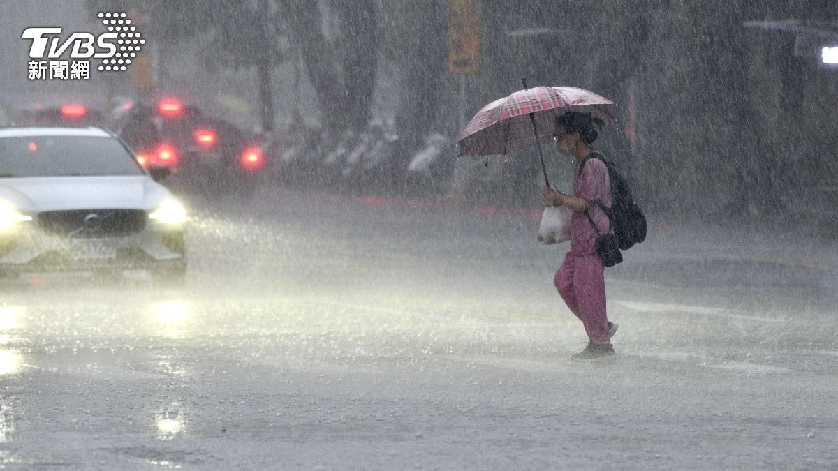 Taiwan braces for unstable weather (TVBS News)