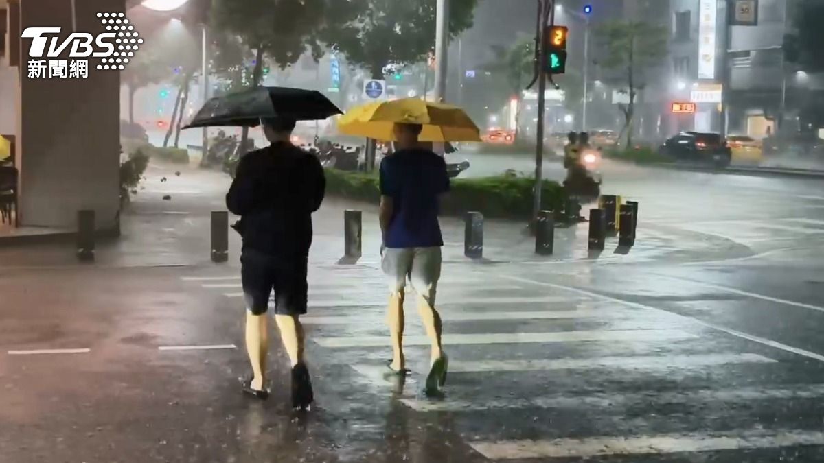 Heavy rain to hit Taiwan tonight (TVBS News)