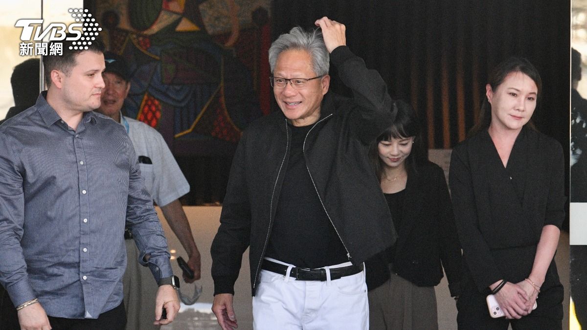 Huang revealed NVIDIA submitted six new chips including CPUs and GPUs for production (TVBS News)