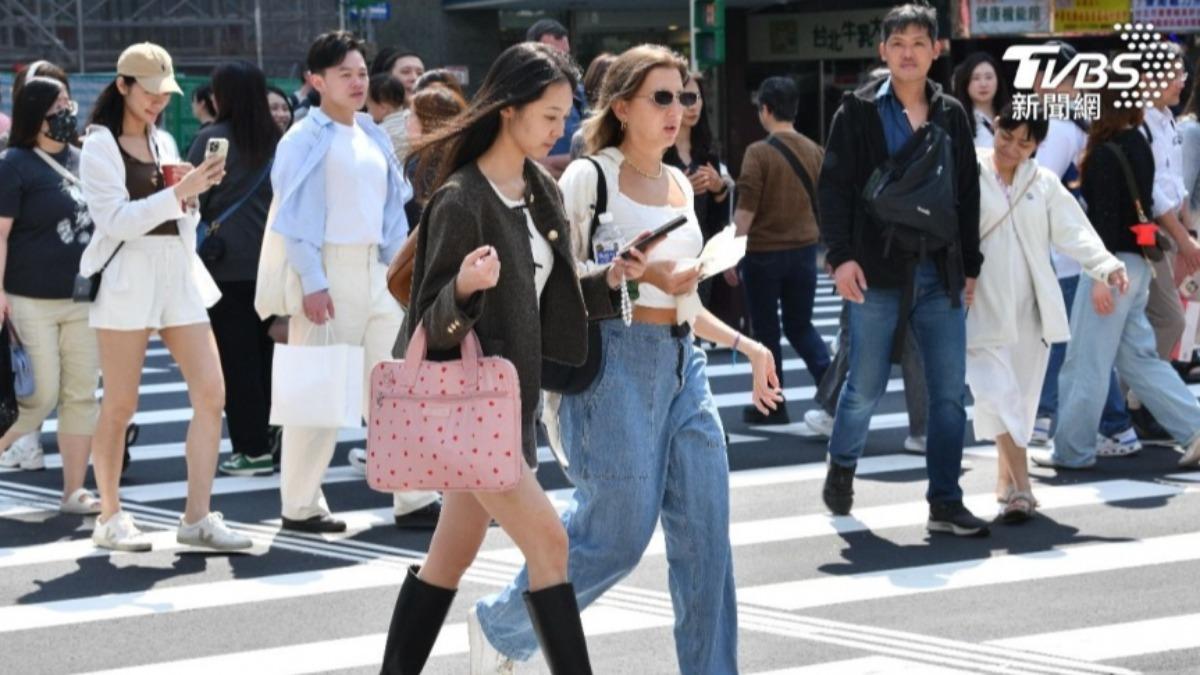 Taiwan’s capital region faces potentially deadly heat wave (TVBS News)