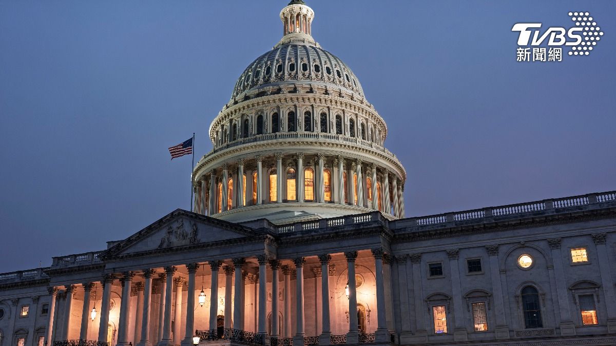 U.S. senators push Taiwan bill forward (AP)