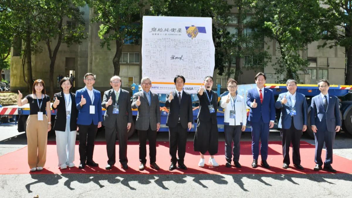 Taiwan’s first optical remote sensing satellite sent to America (Courtesy of TASA)