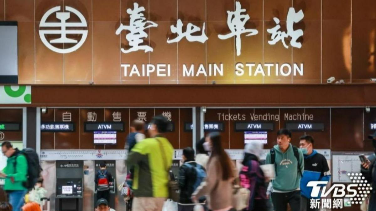 Over 40% to spend NT10,000 cash release on travel and goods (TVBS News)