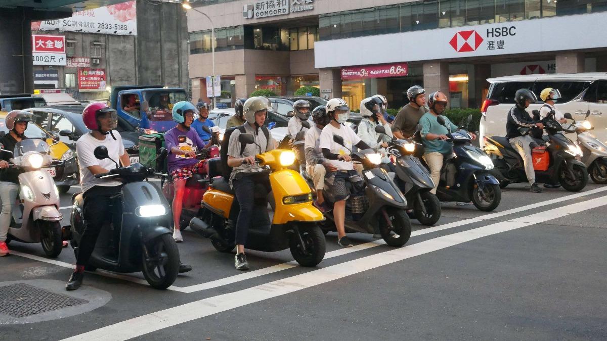 Over 80% of Taiwanese back electric scooter policies (Courtesy of the Smart Mobility Association Tai