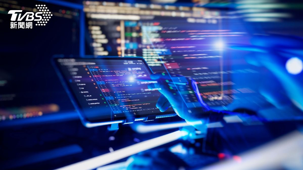 China launches 19,000 messages in drills (Shutterstock)