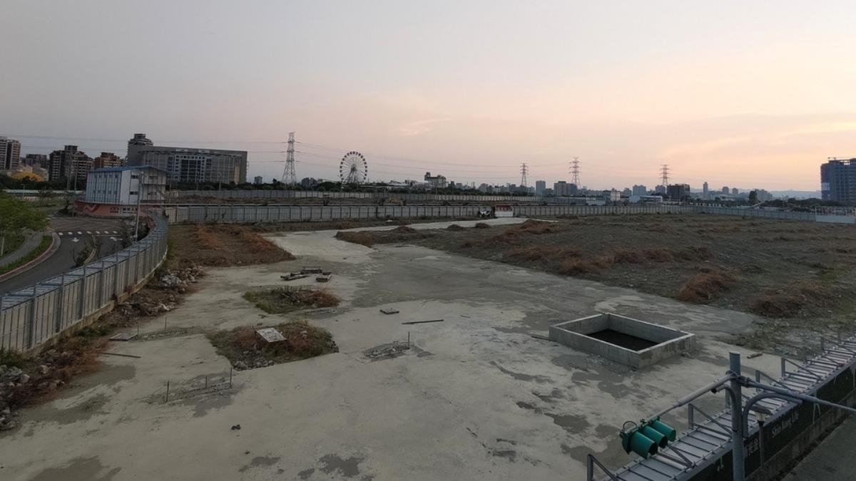 Shin Kong Life ends land rights for tech park plots (Shutterstock)