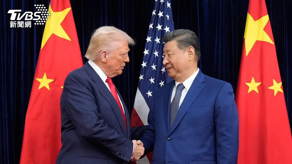 Trump and Xi discuss Taiwan, Ukraine, trade in call (AP)