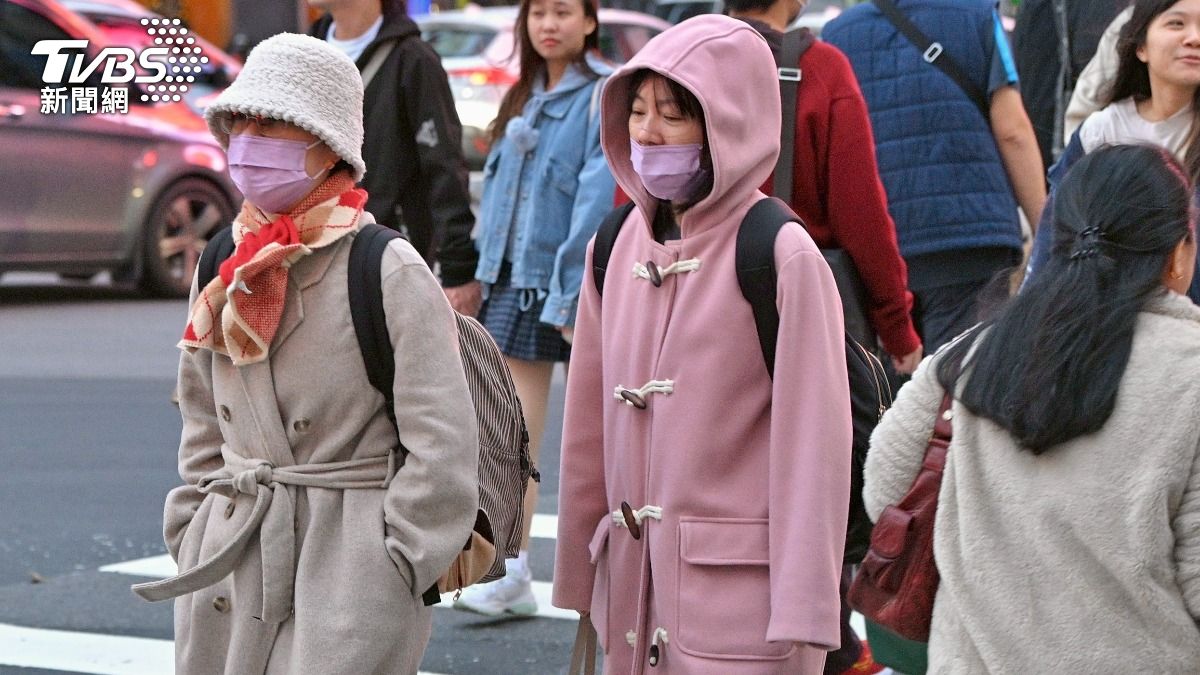 Taiwan braces for intense cold snap (TVBS News)