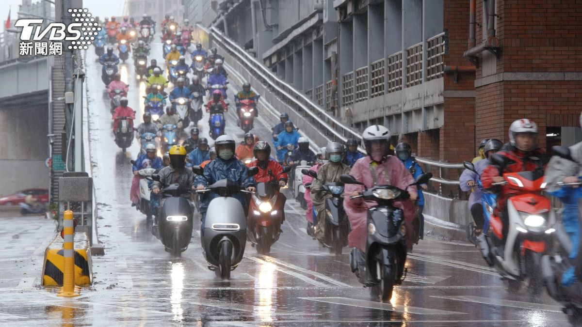 Christmas Day to be wet and chilly (TVBS News)
