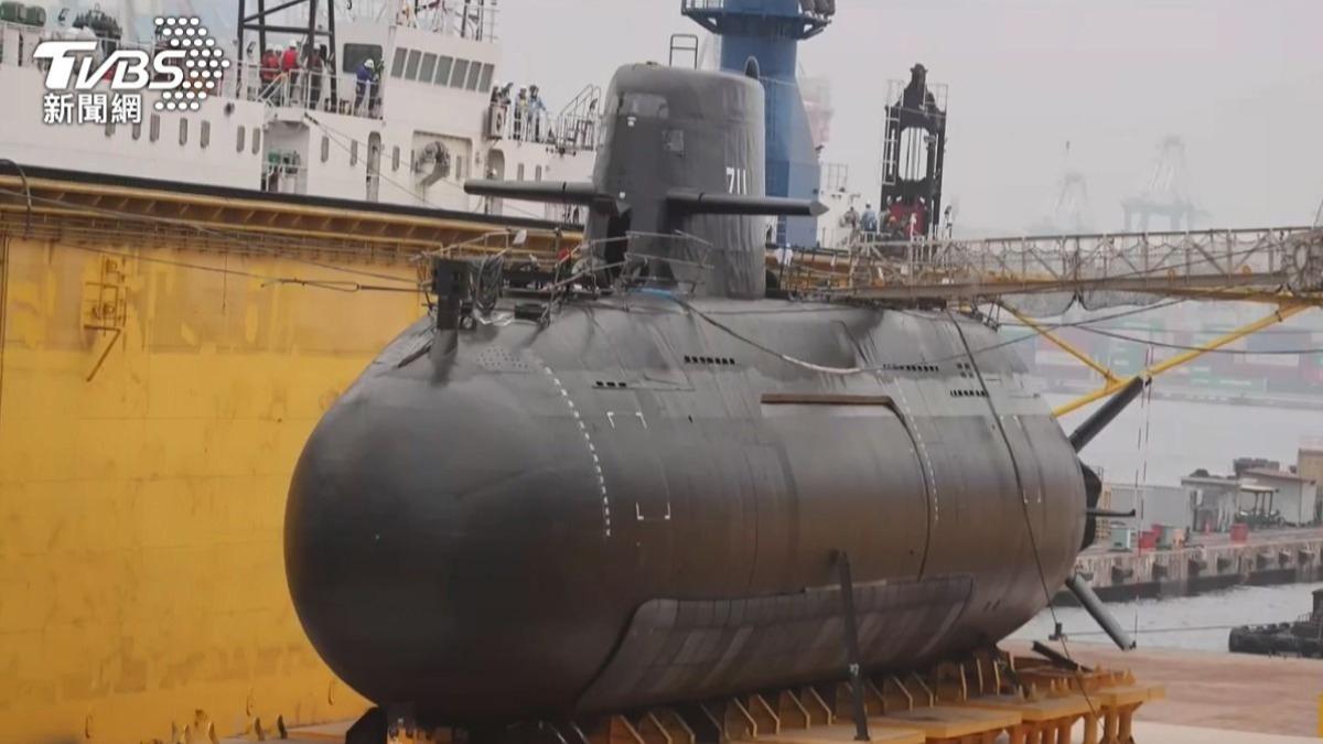 Taiwan’s Hai Kun sub readies for tests (TVBS News)