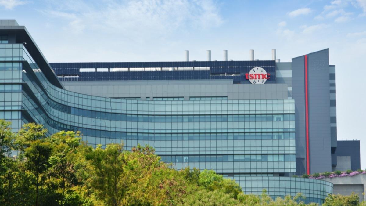 New TSMC plants attract major suppliers to Taichung (Courtesy of the Taichung County Government)